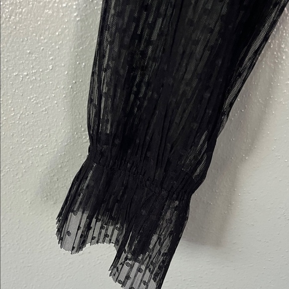 Almost Famous Black Sheer Lace Sleeve Blouse NWT - Picture 5 of 10